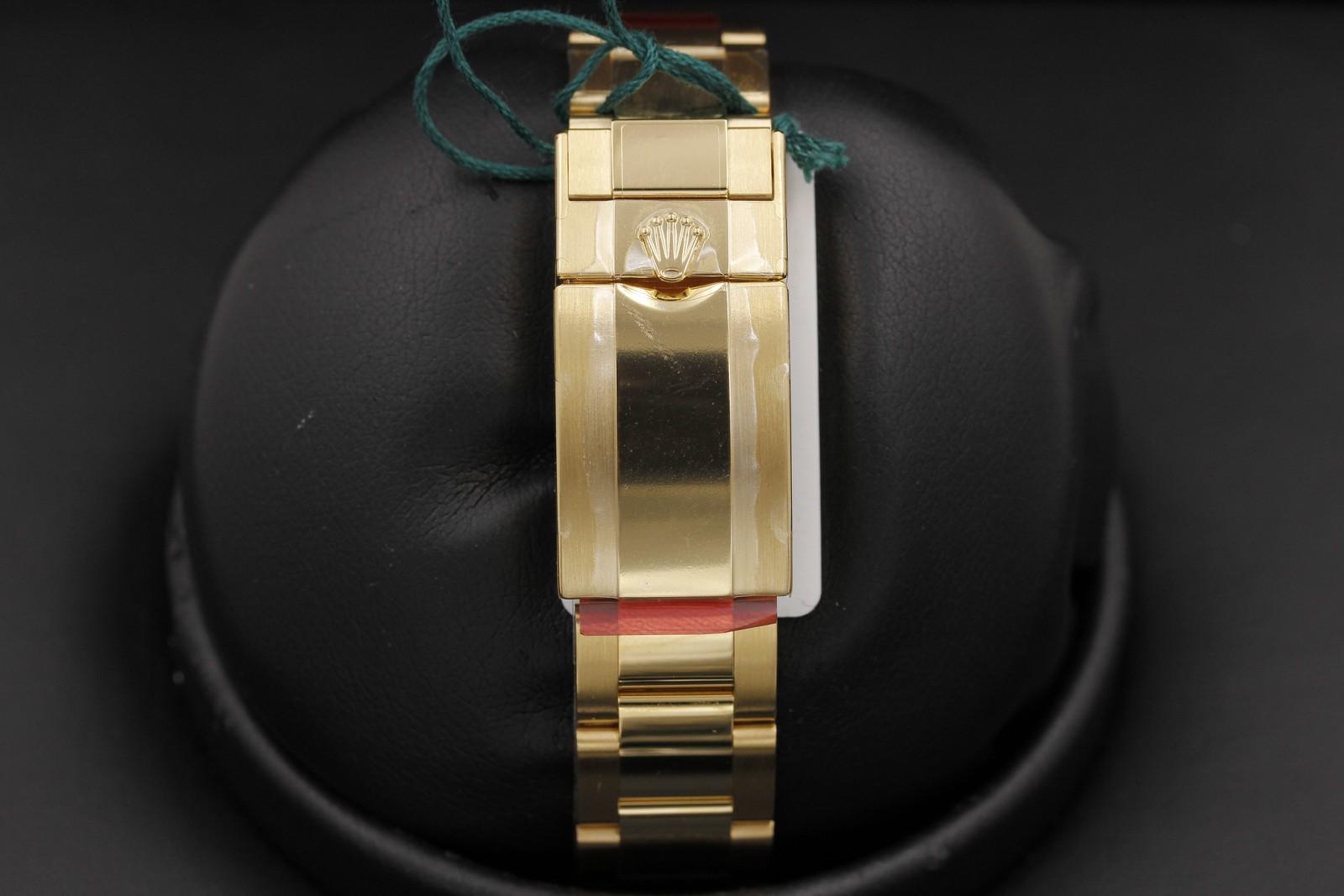 Watch Image 9
