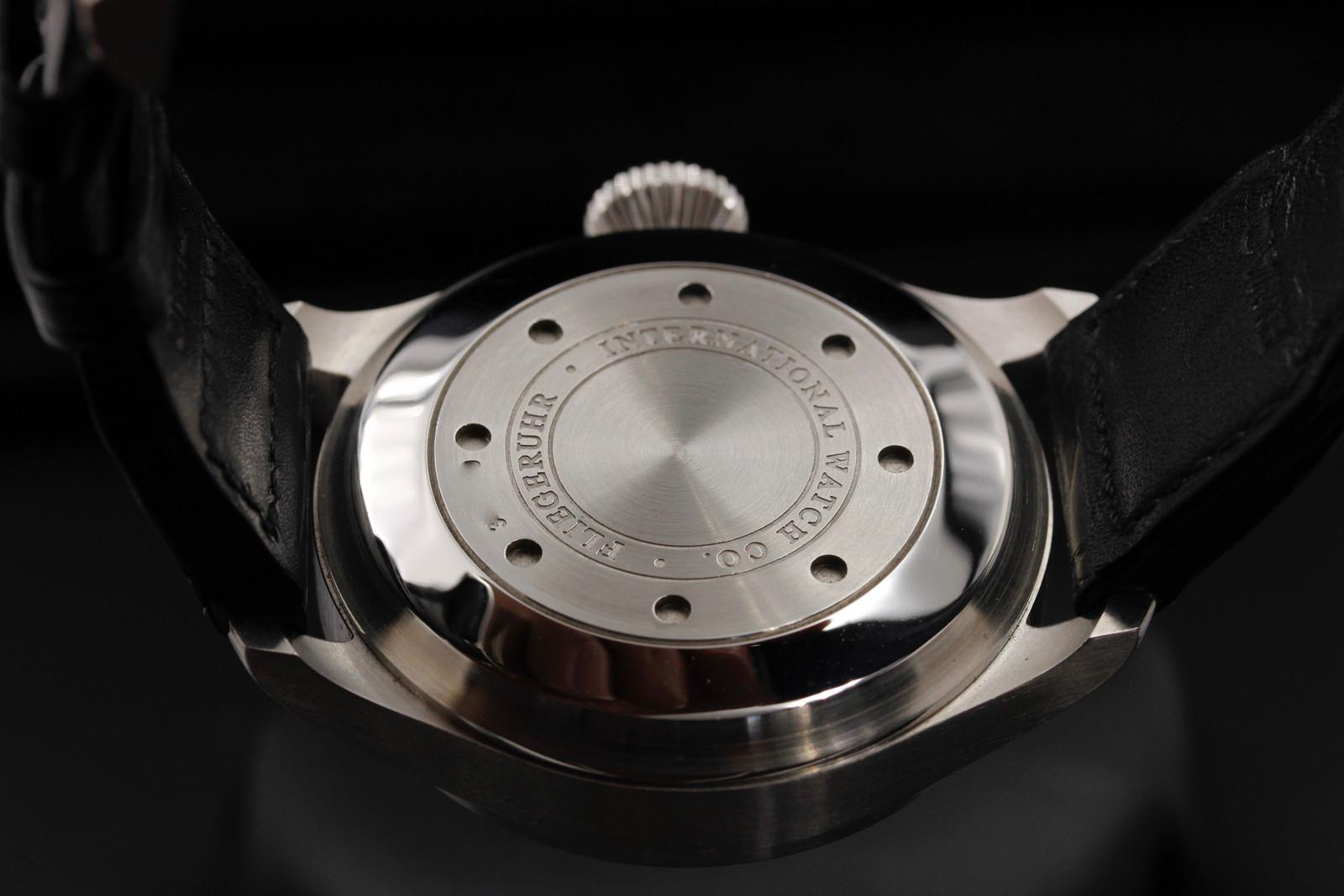 Watch Image 10