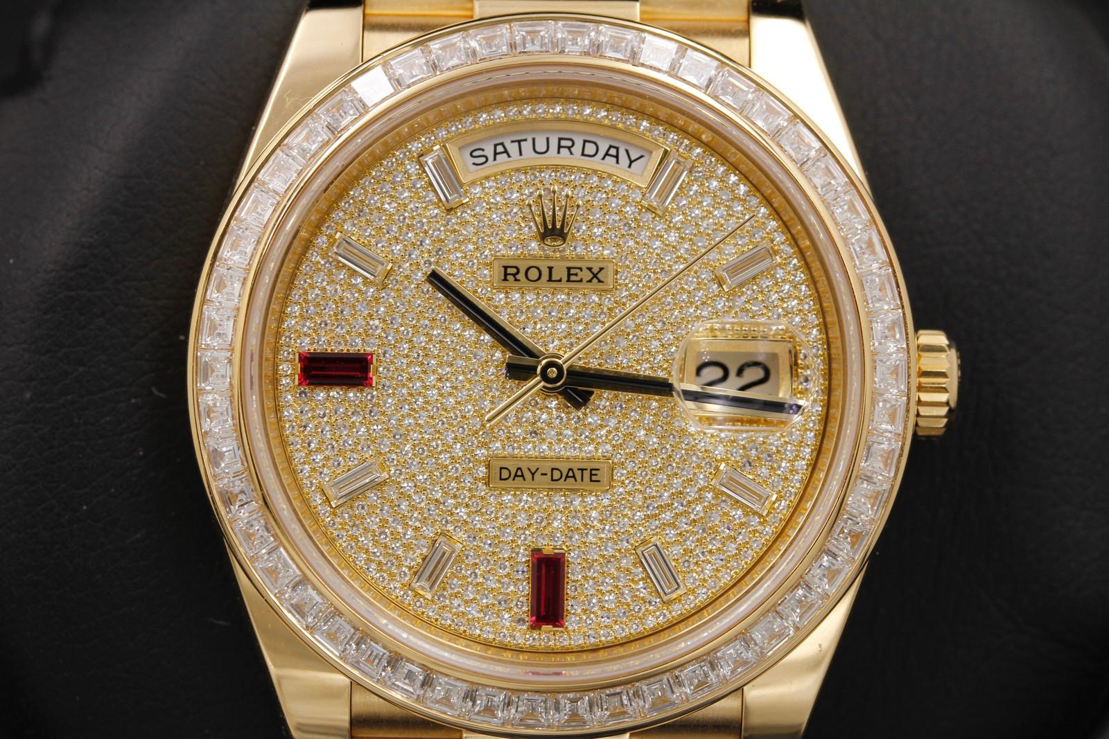 Watch Image 10