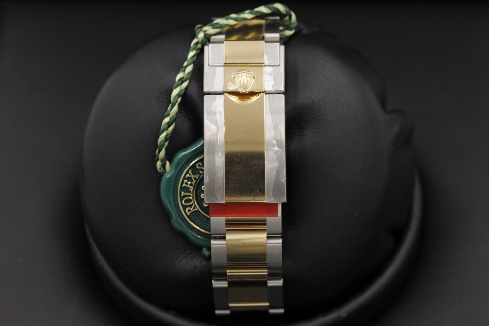 Watch Image 7
