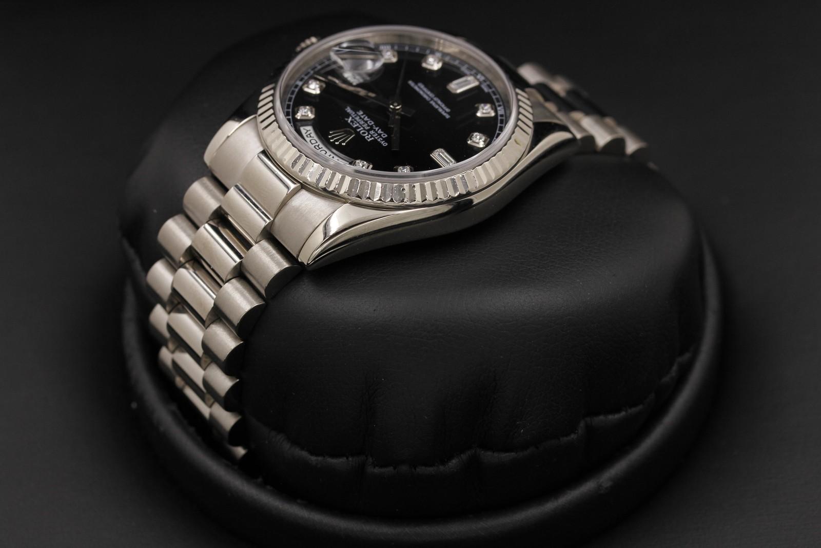 Watch Image 5