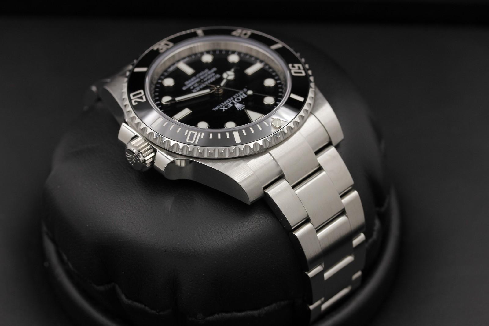 Watch Image 4