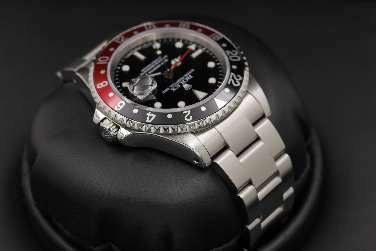 Watch Image 4