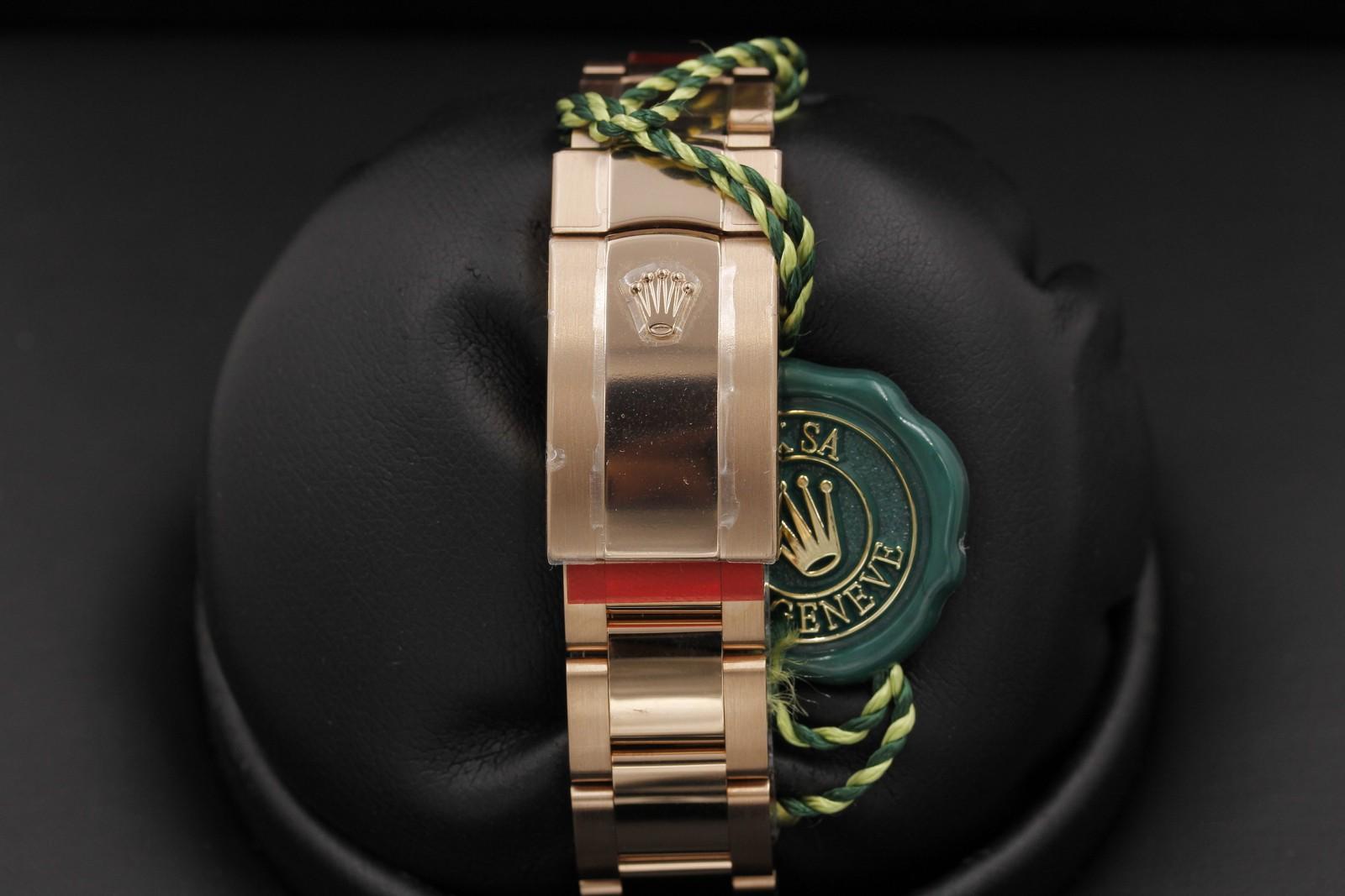 Watch Image 7