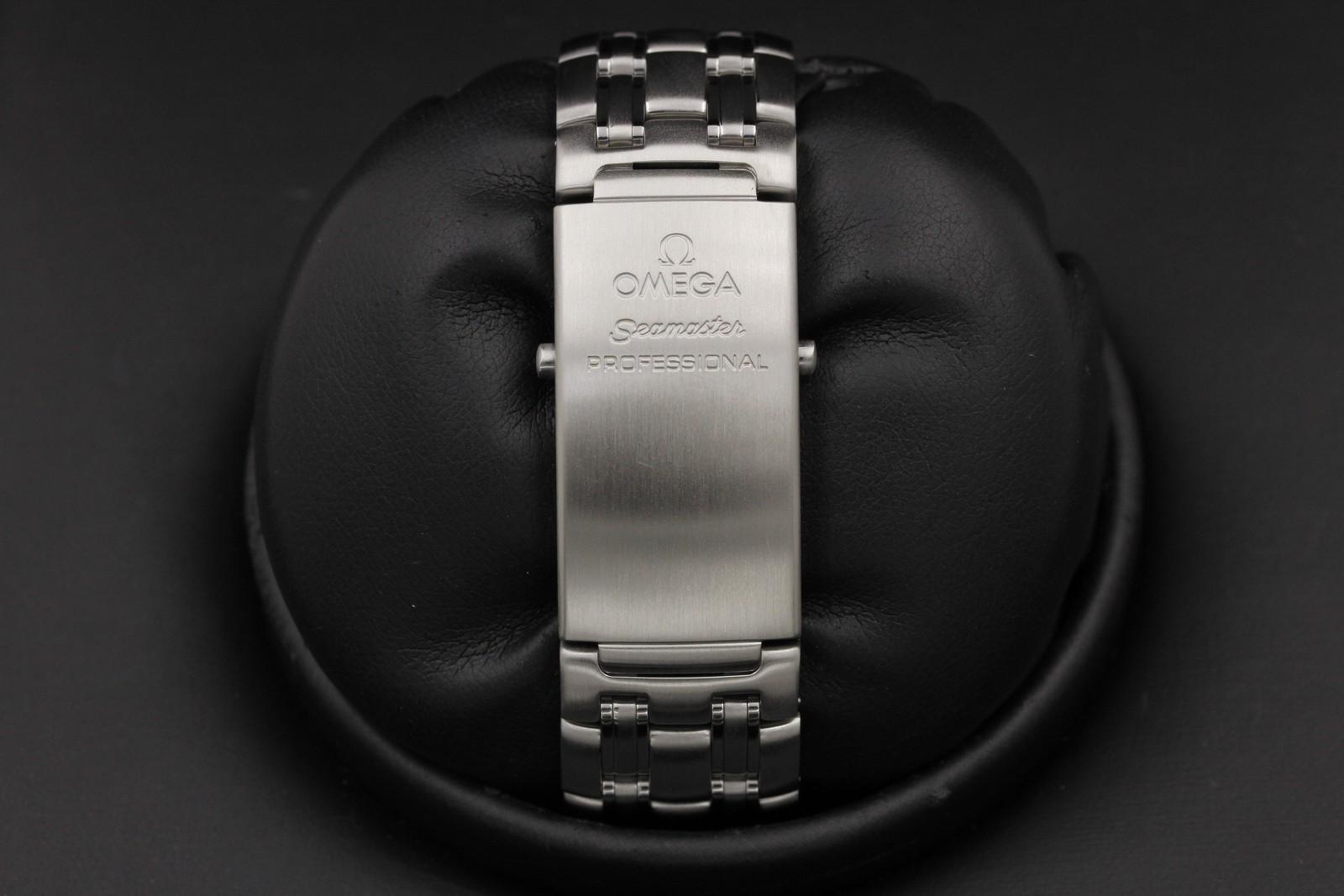 Watch Image 7