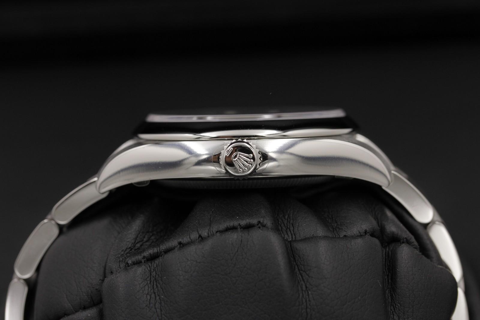 Watch Image 3