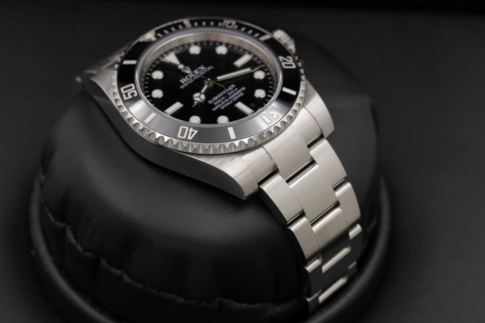 Watch Image 6