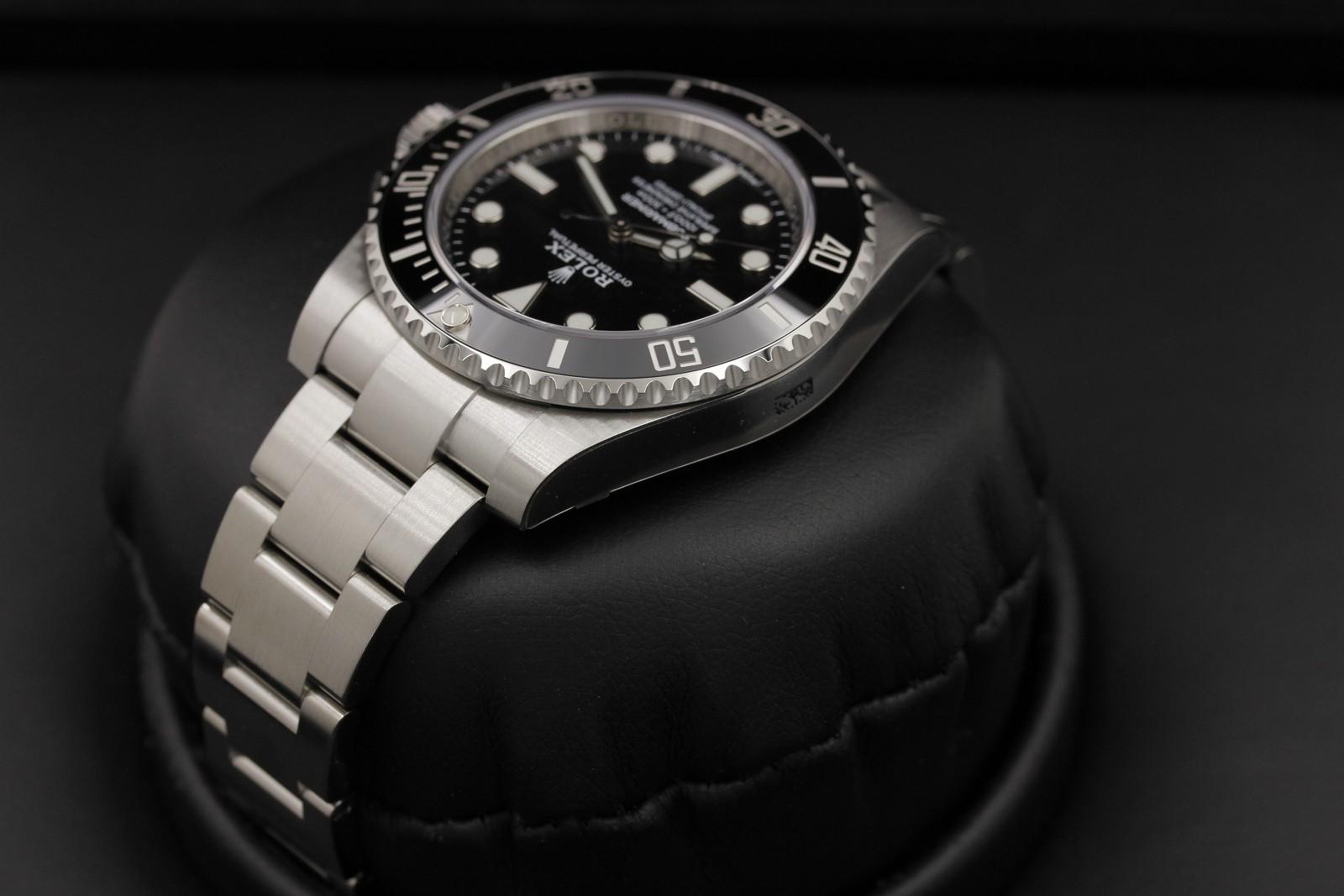 Watch Image 5