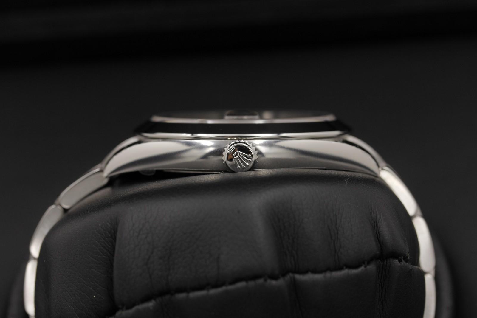 Watch Image 3