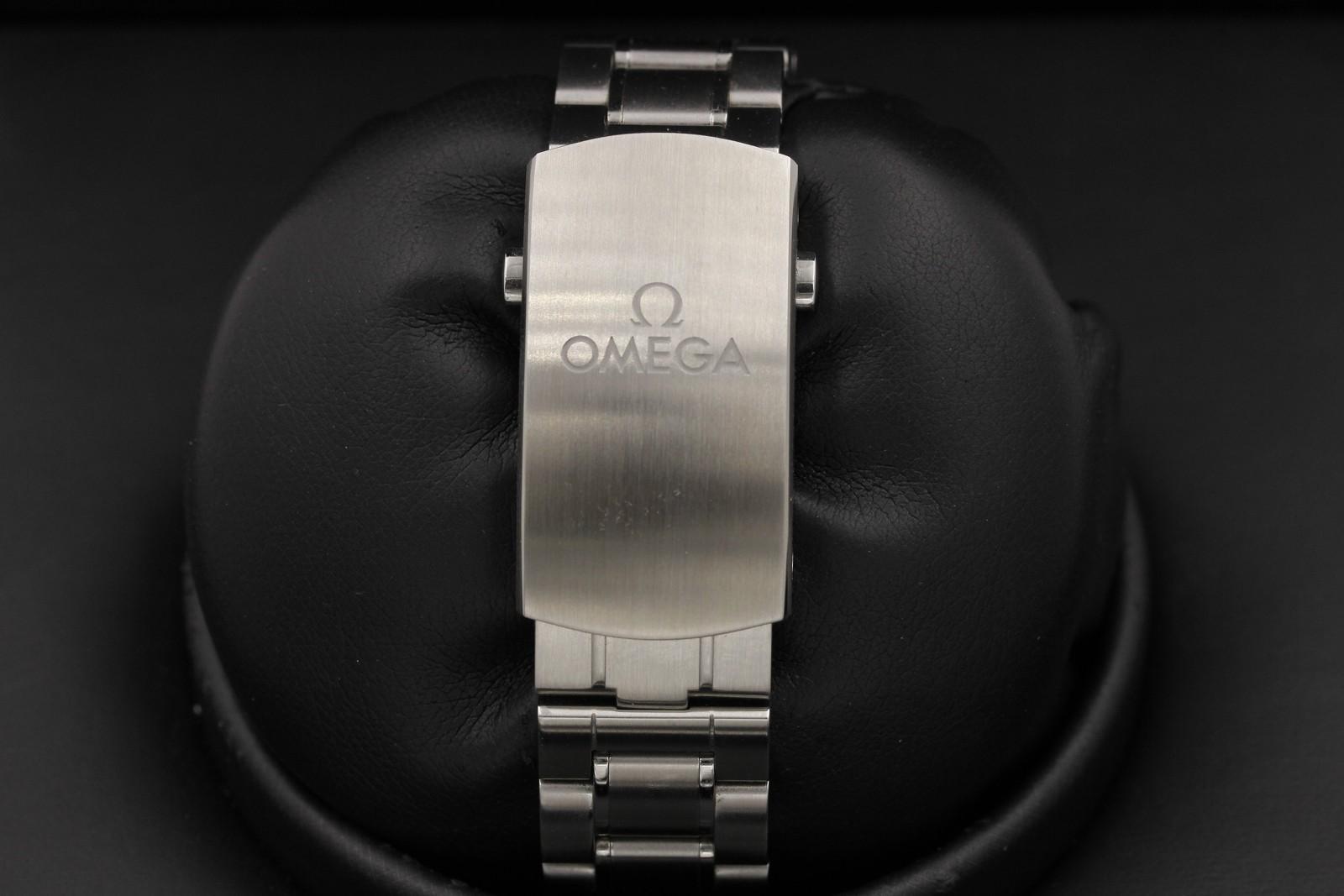 Watch Image 7