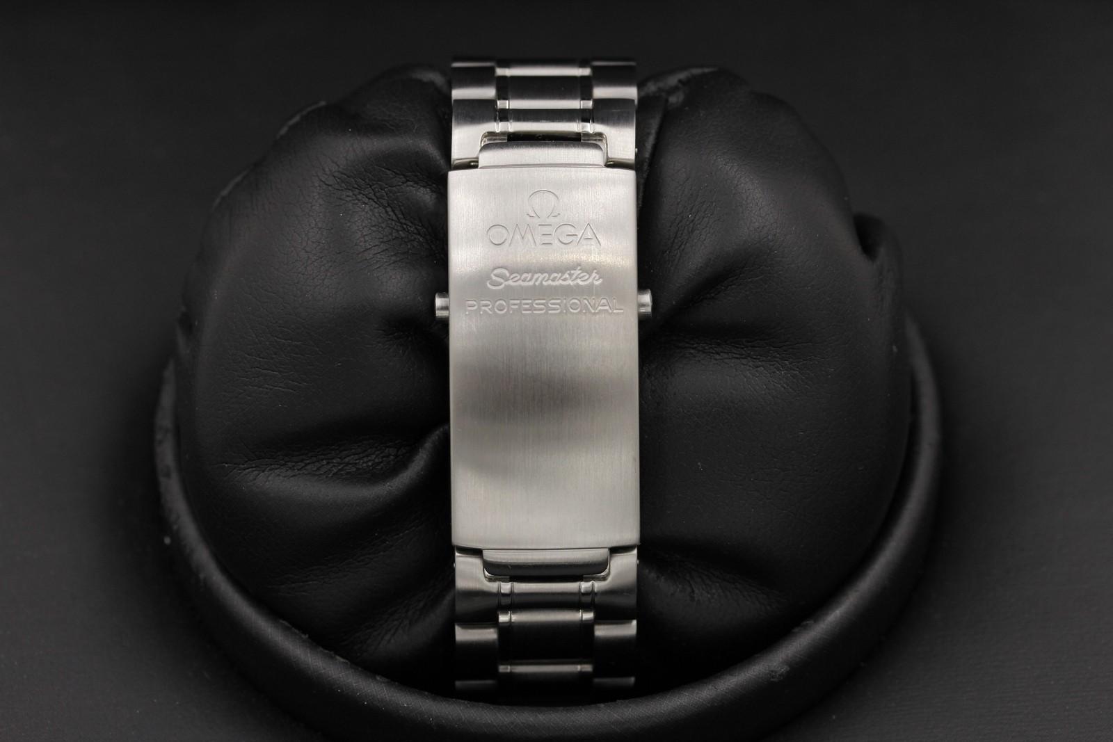 Watch Image 7