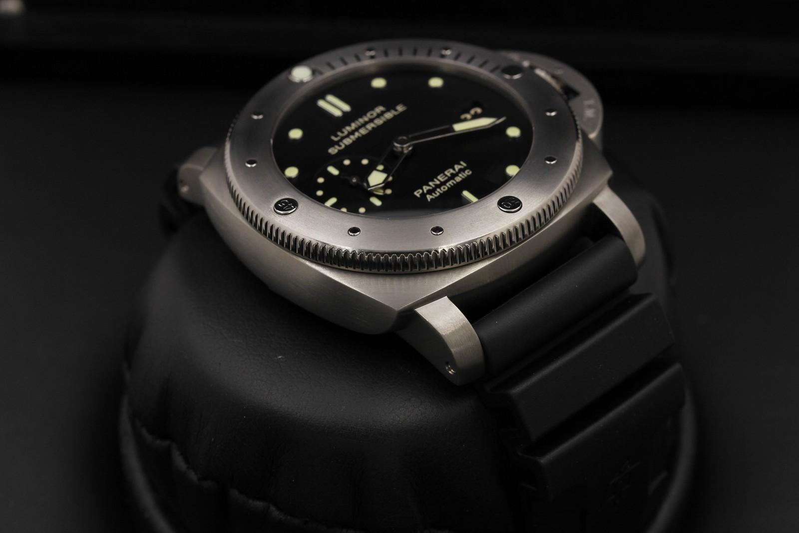 Watch Image 6