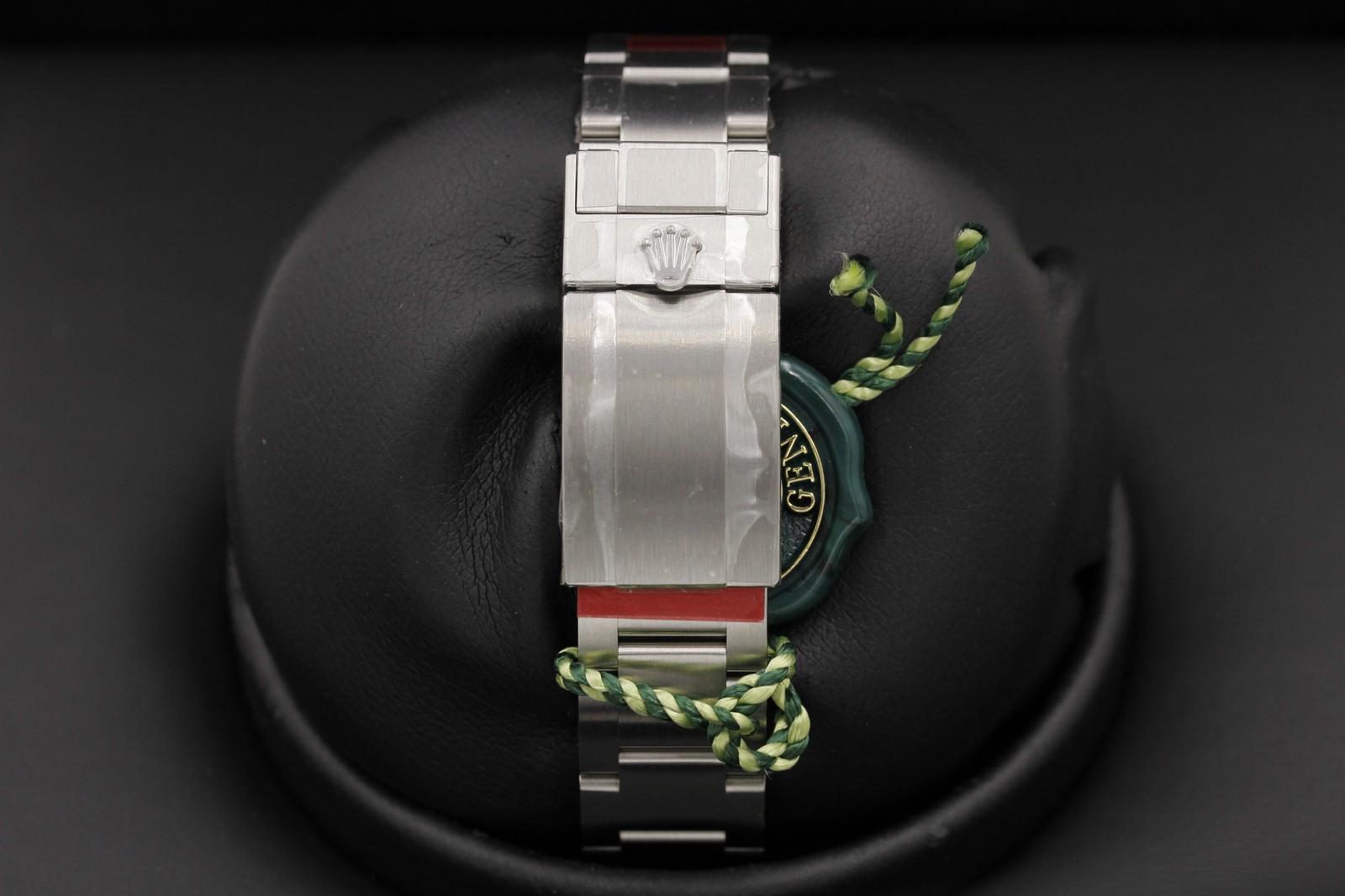 Watch Image 7