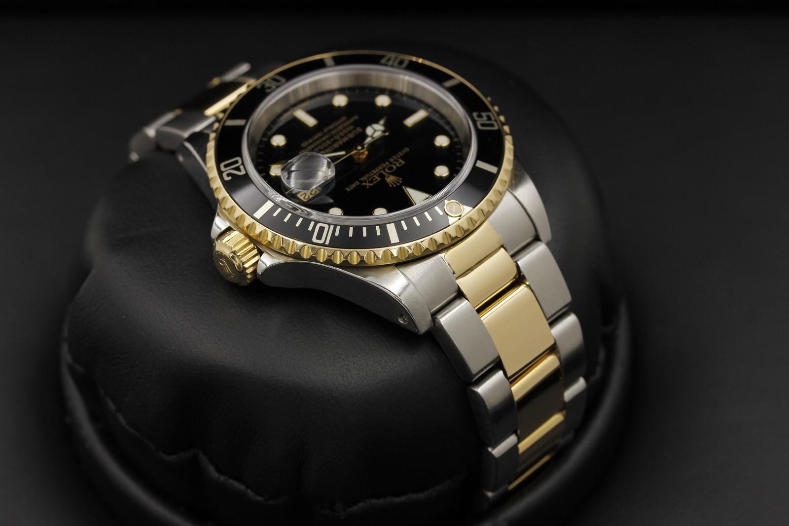 Watch Image 4