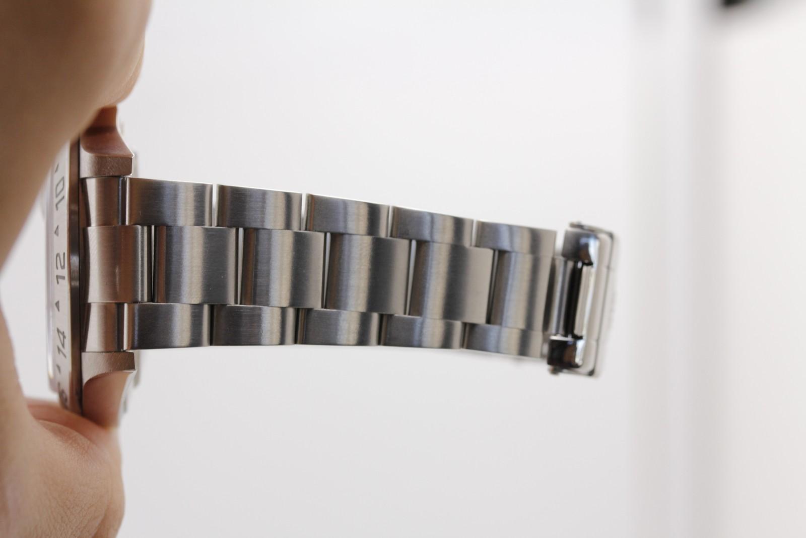 Watch Image 10