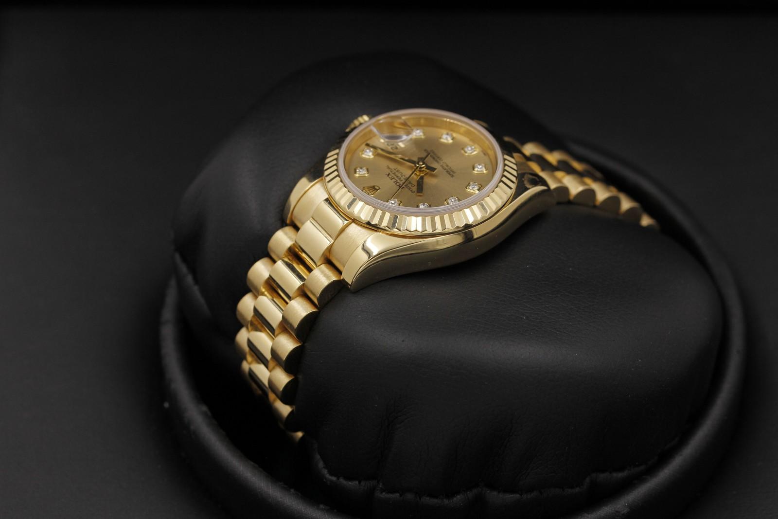 Watch Image 5