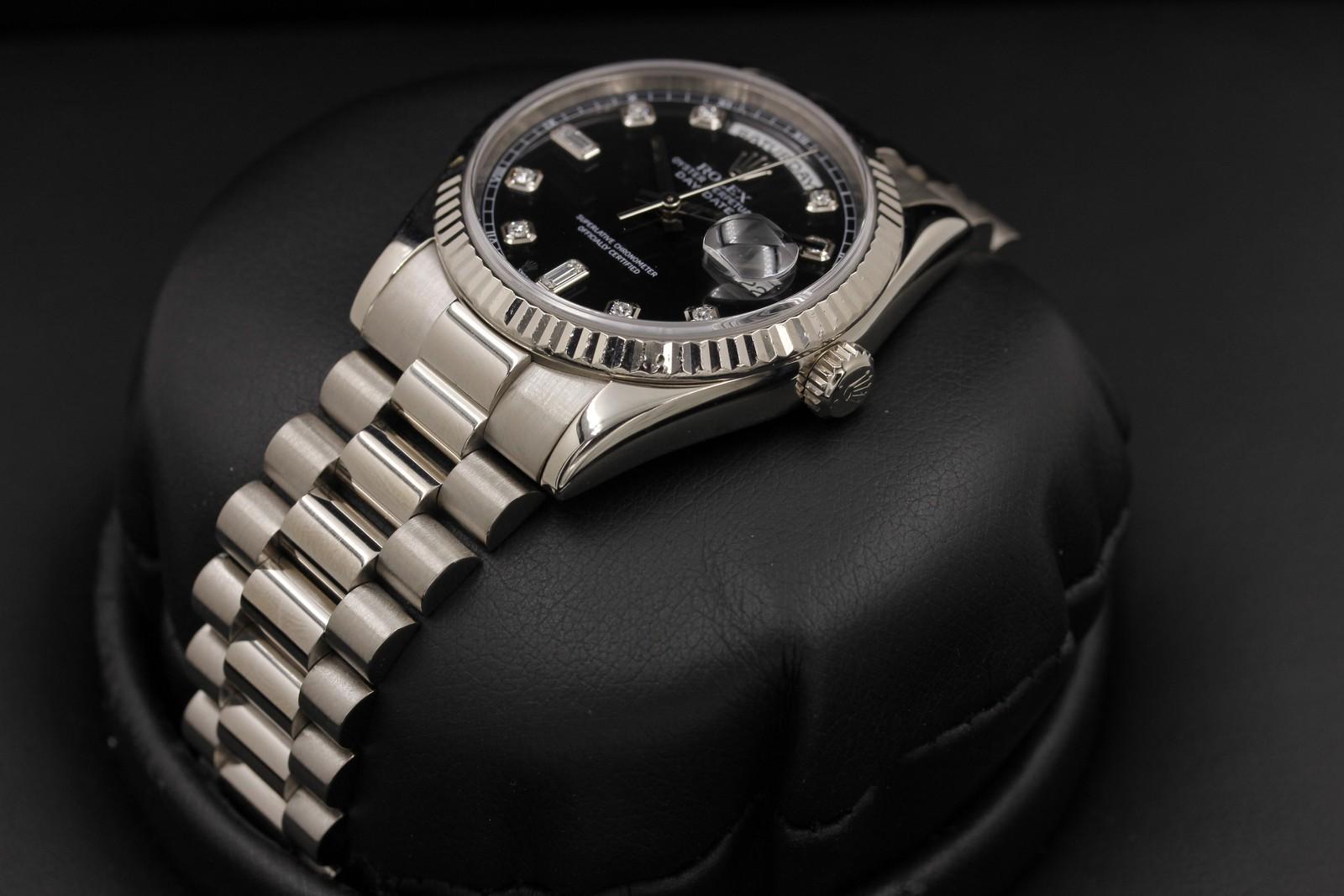 Watch Image 2