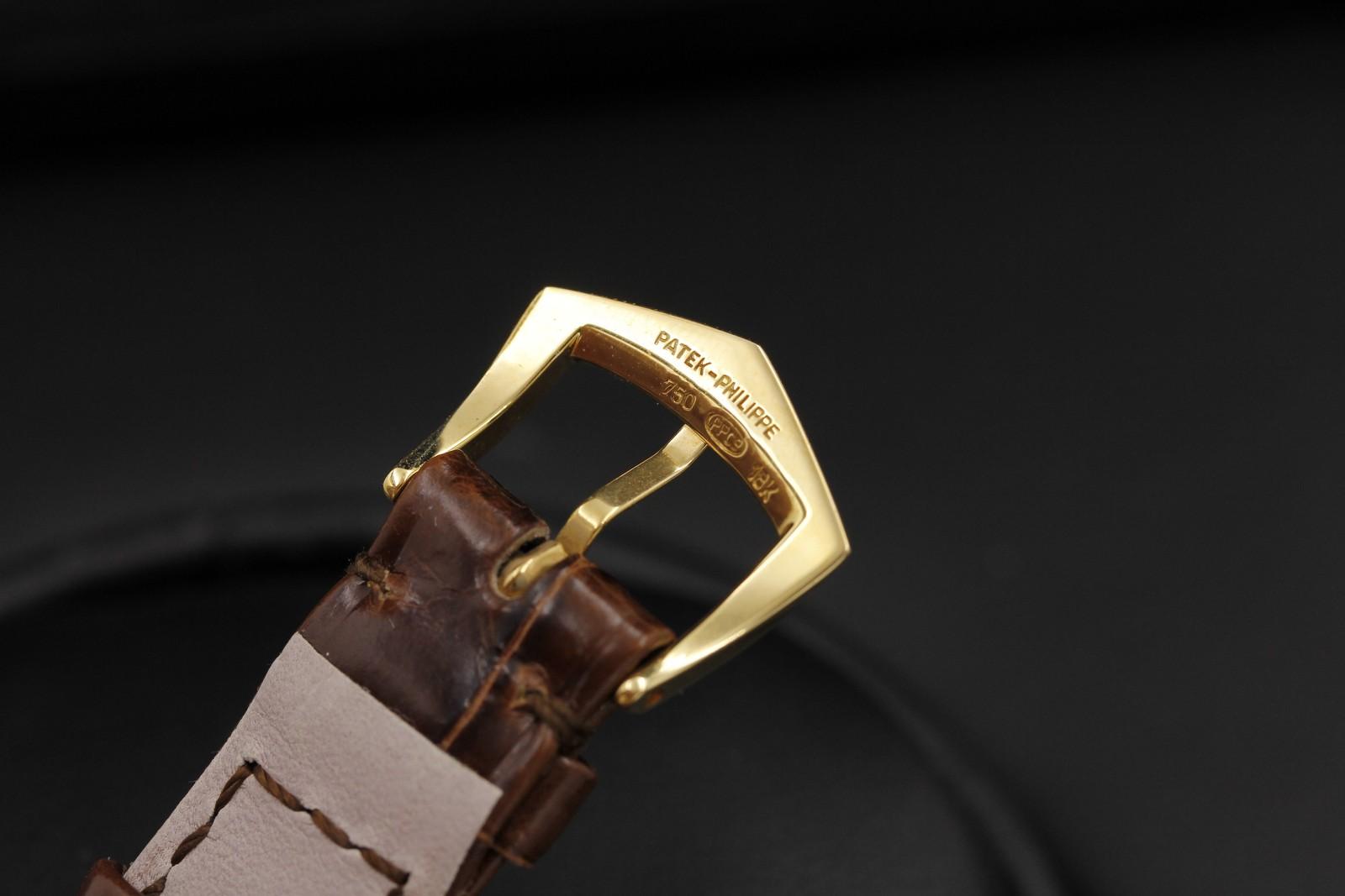 Watch Image 13