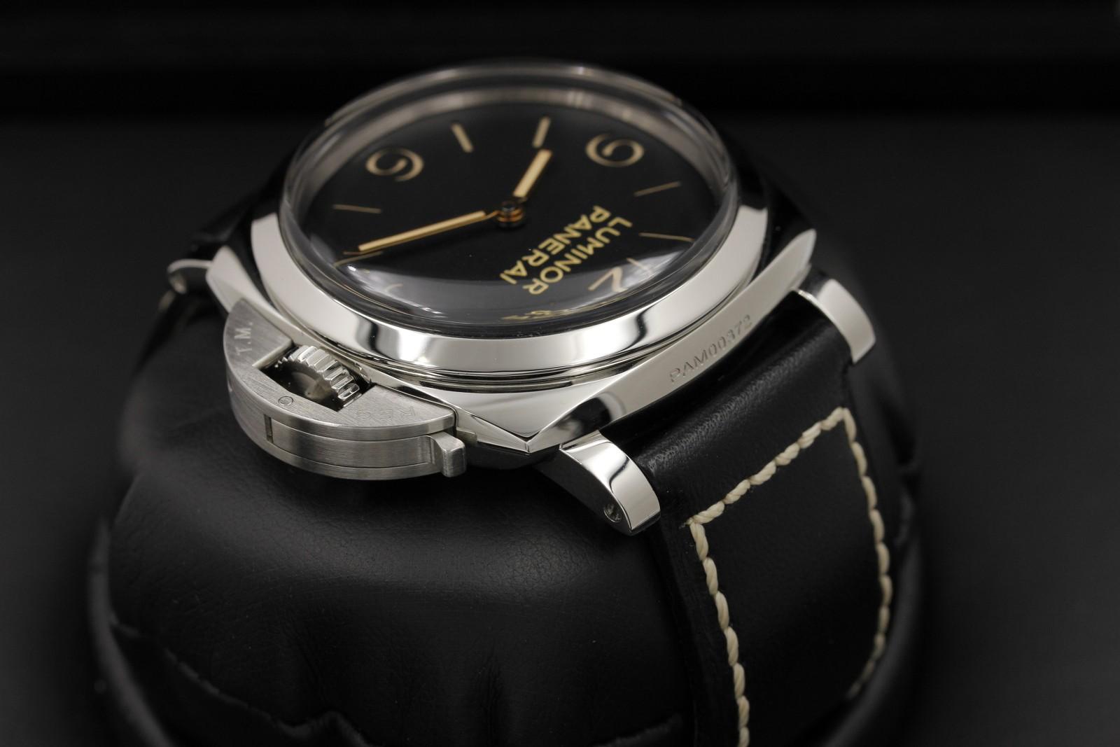 Watch Image 4