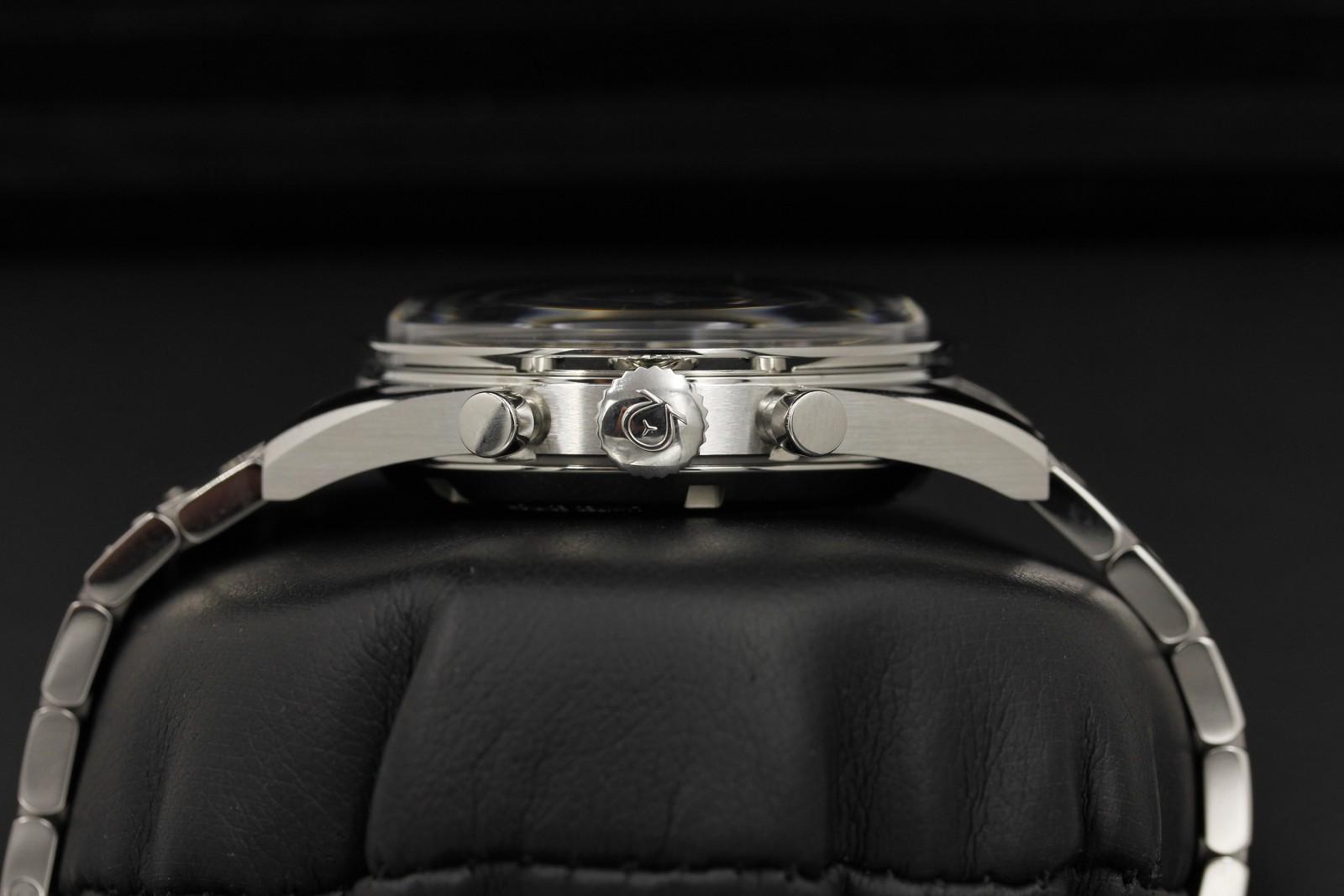 Watch Image 3