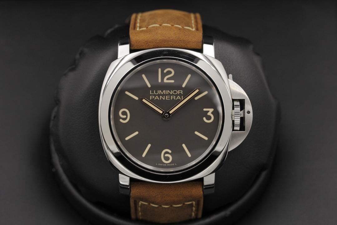 Panerai Luminor Base Pam 390