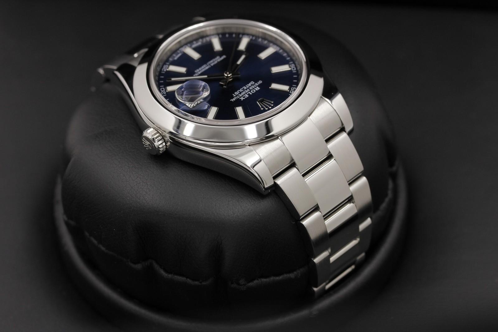 Watch Image 4