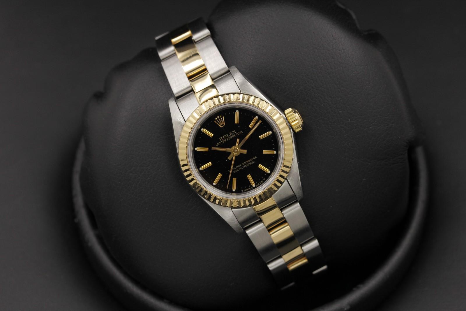 Watch Image 11
