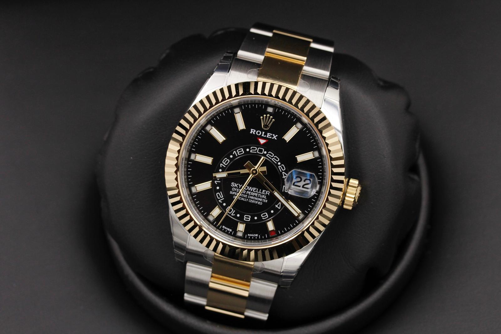 Watch Image 8