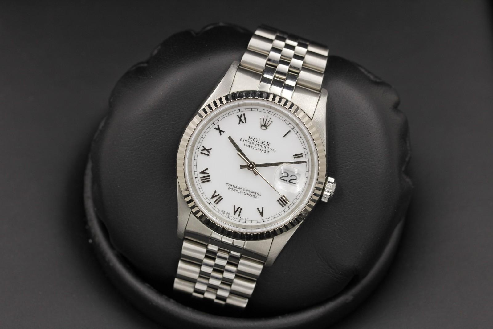 Watch Image 10