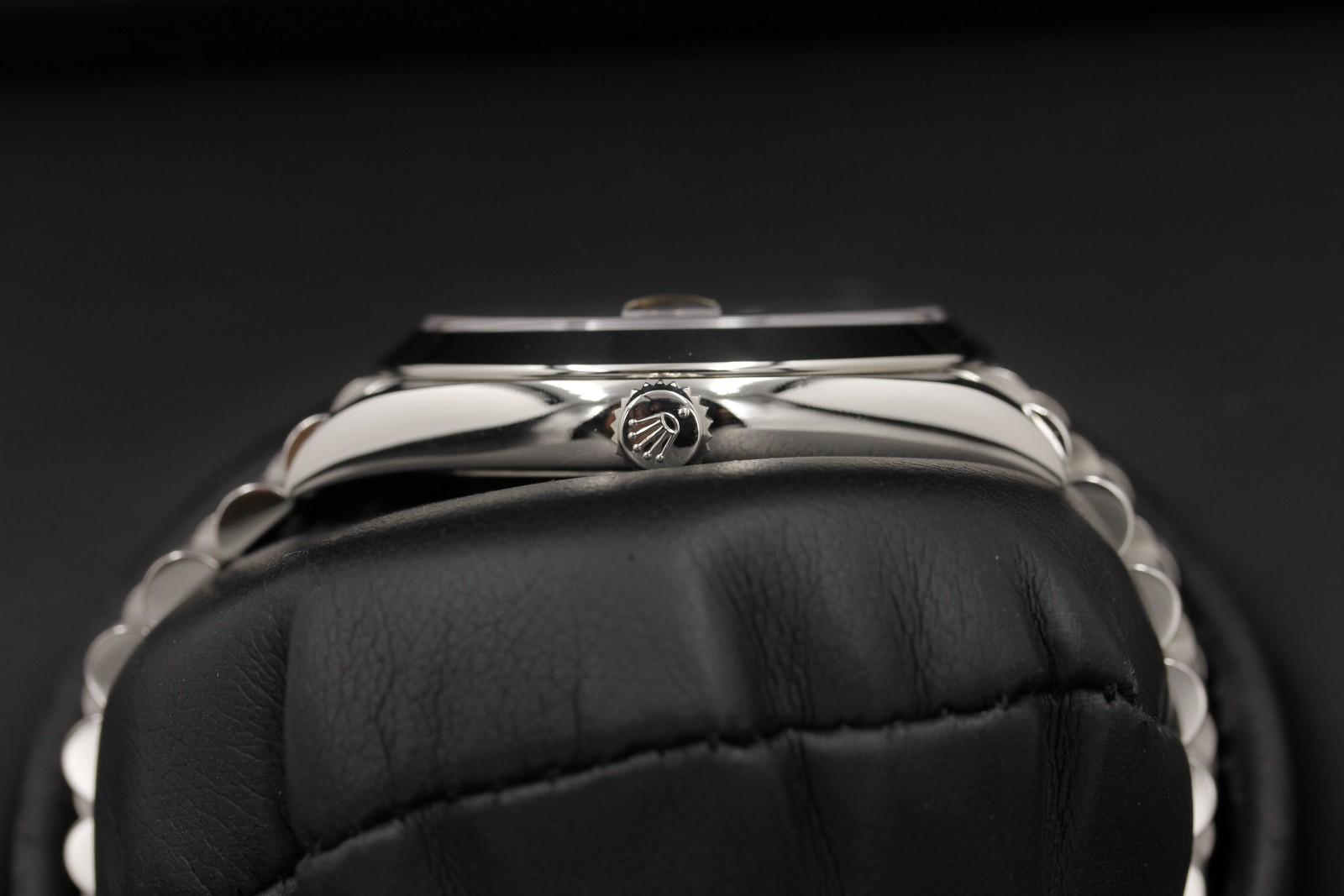 Watch Image 3