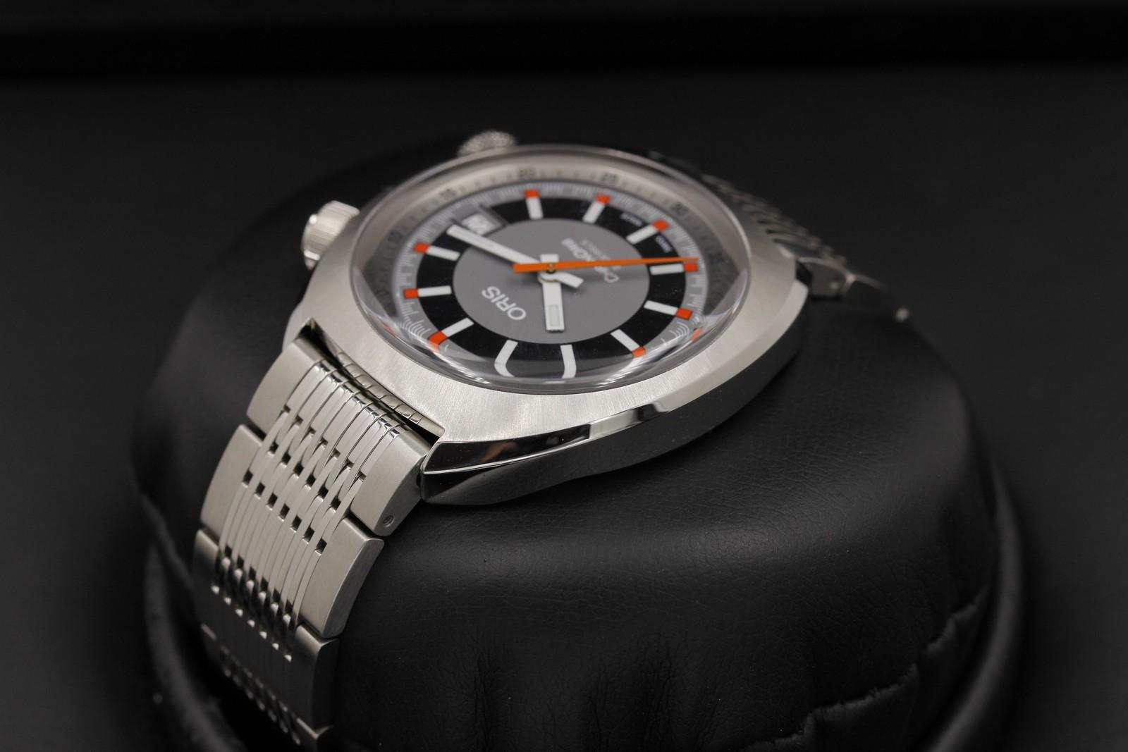 Watch Image 5