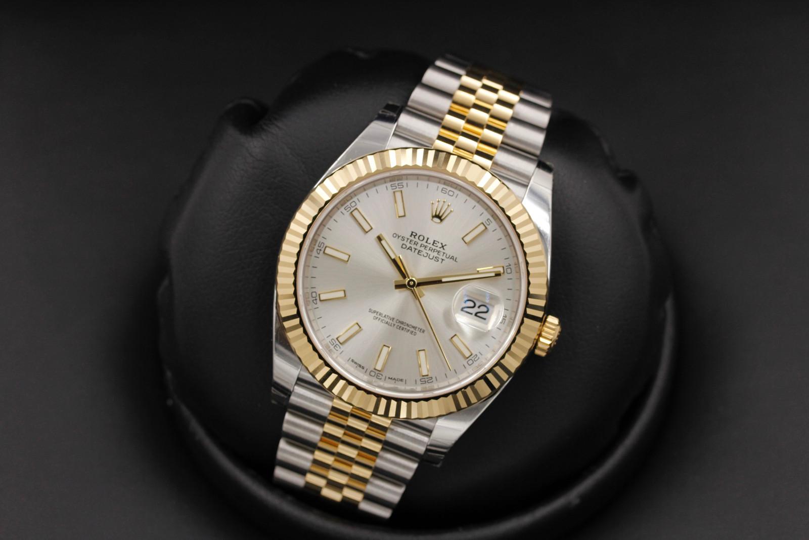 Watch Image 8