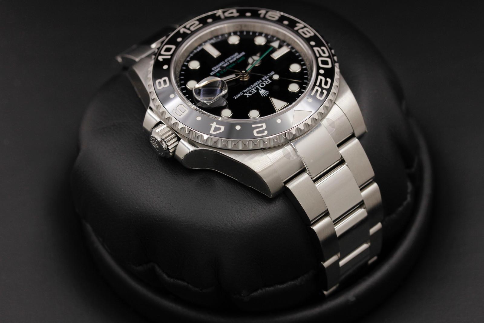 Watch Image 4