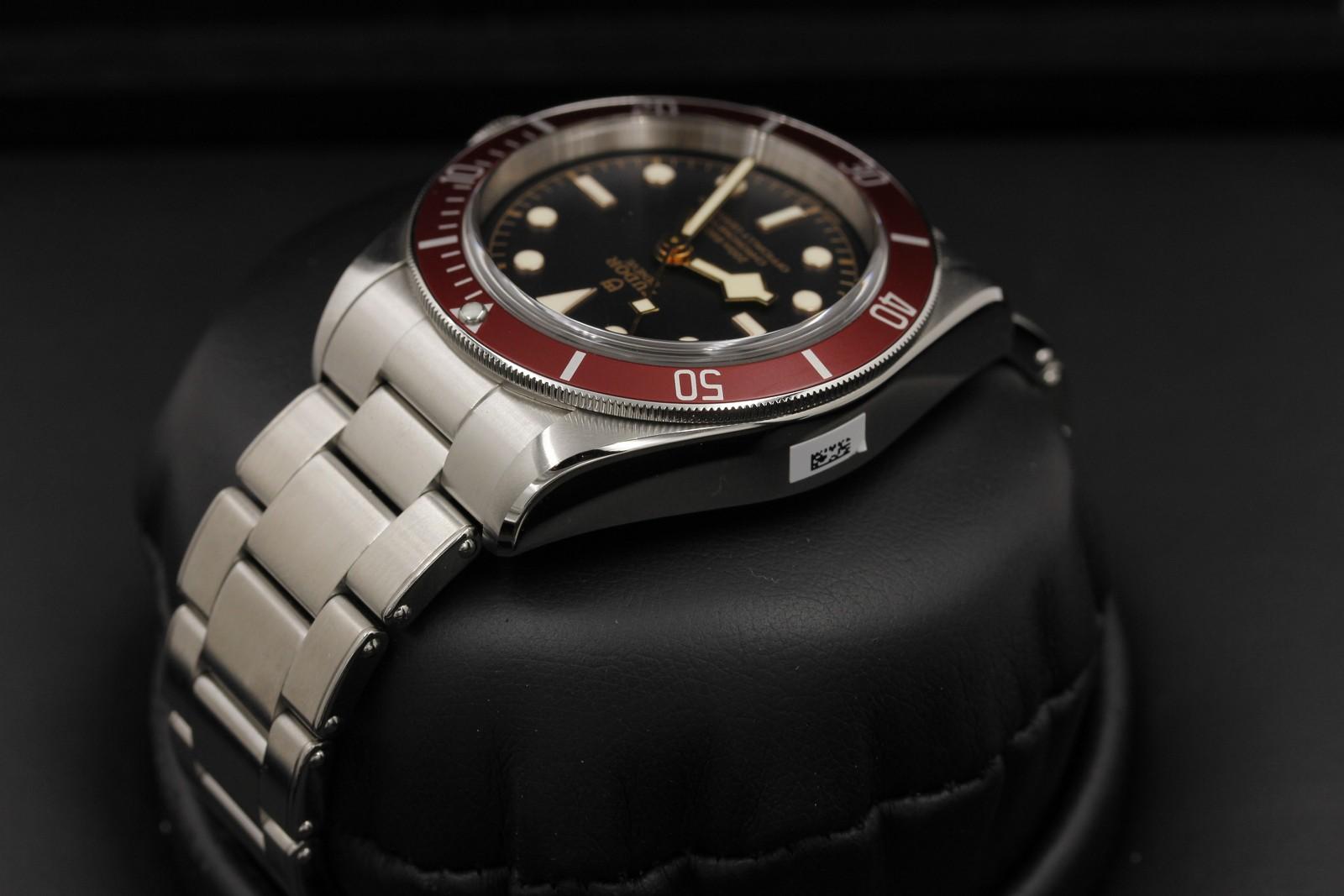 Watch Image 5