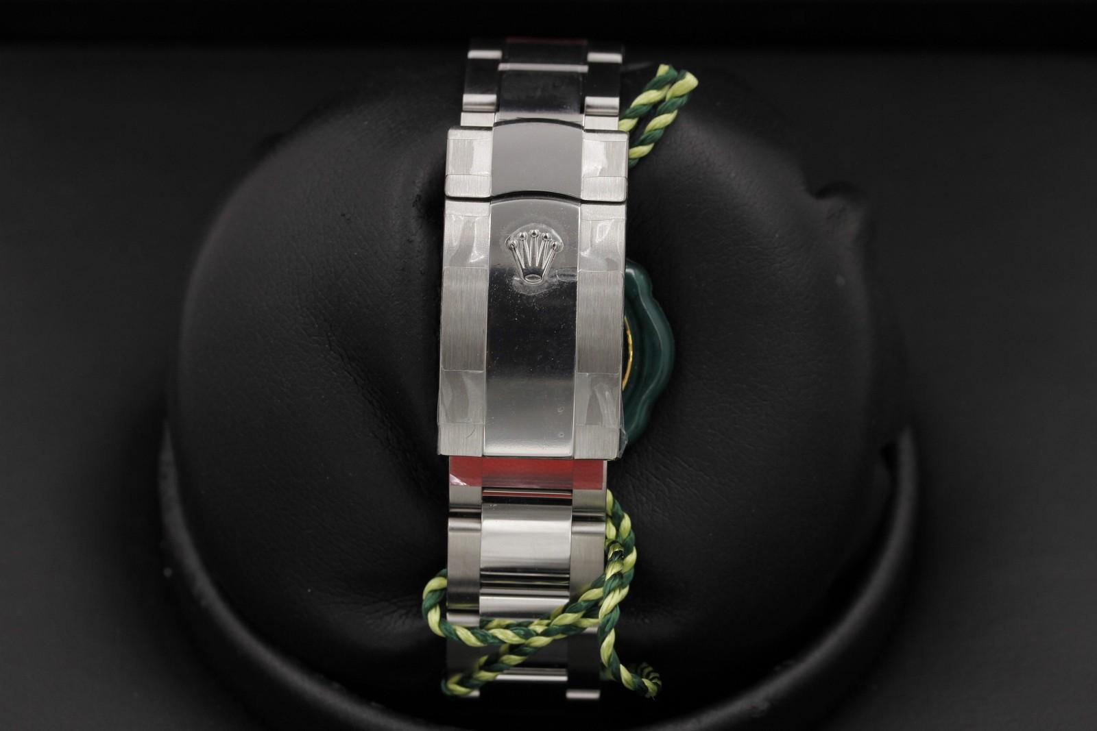 Watch Image 7