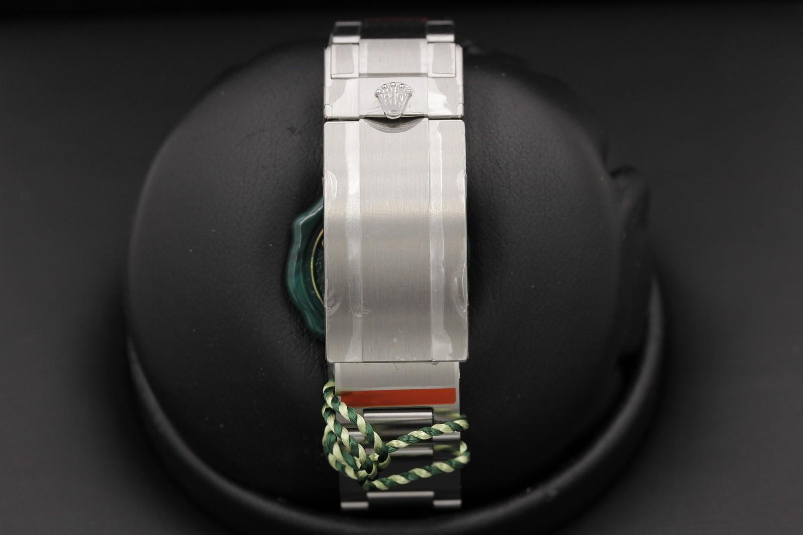 Watch Image 7