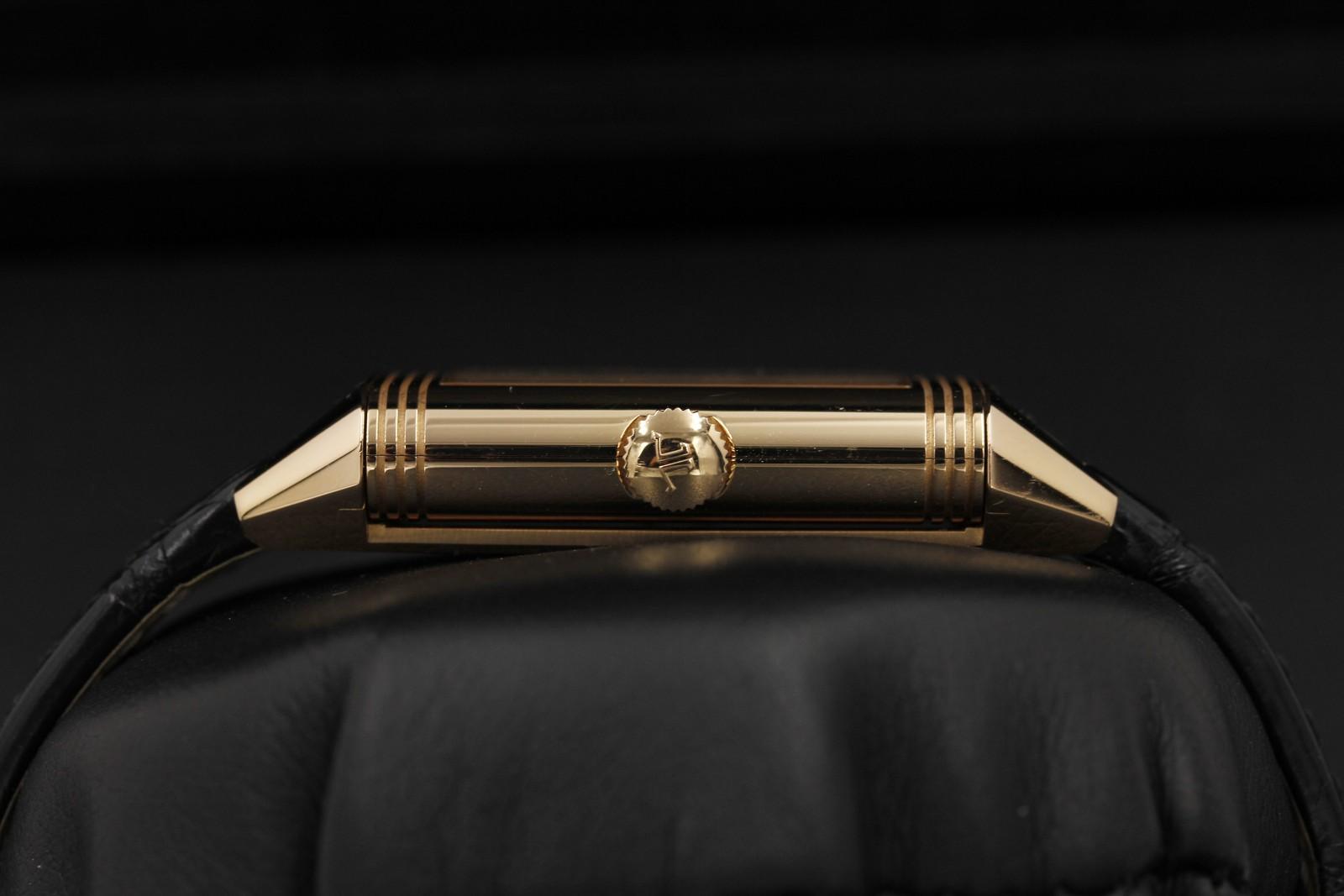 Watch Image 3