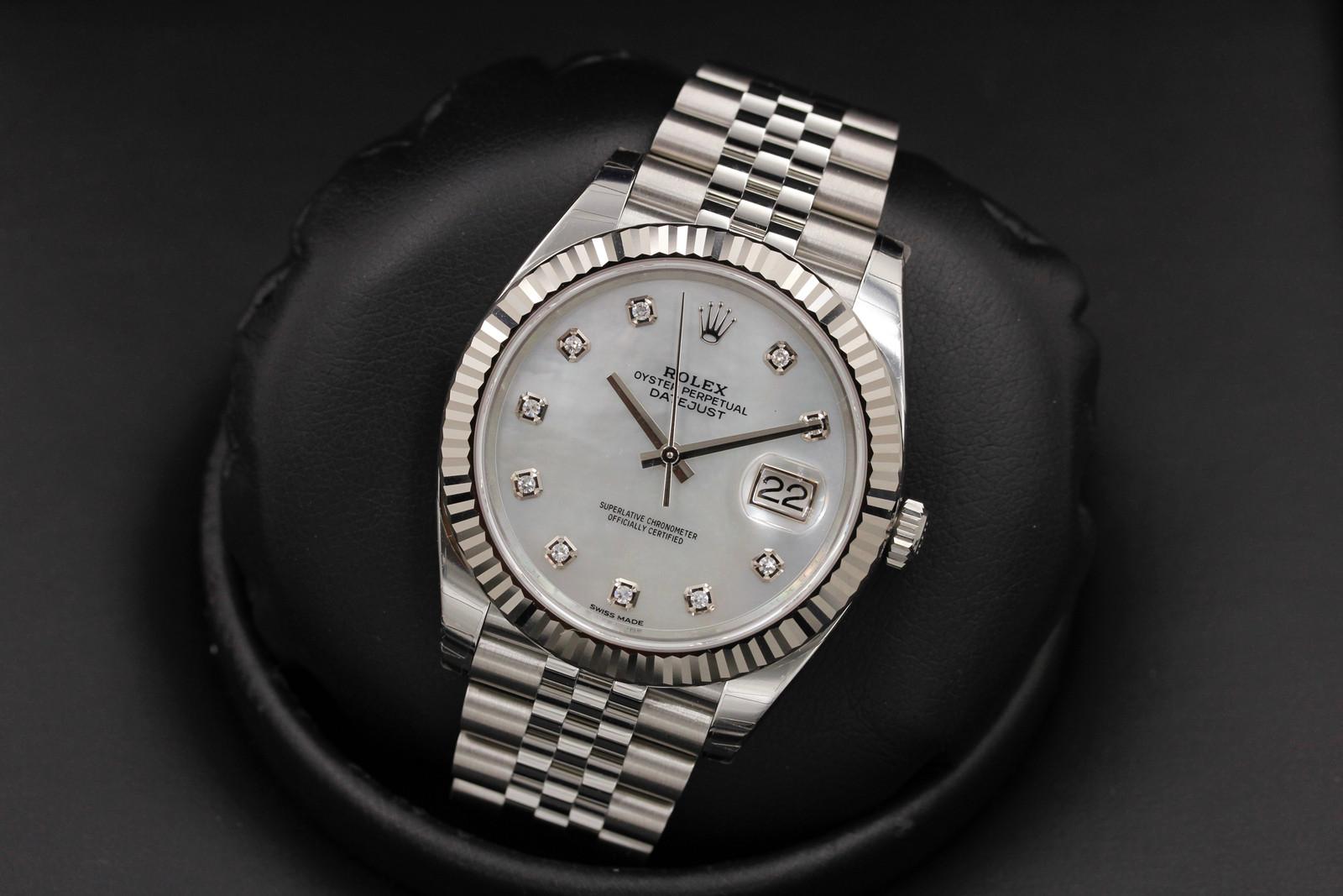 Watch Image 8