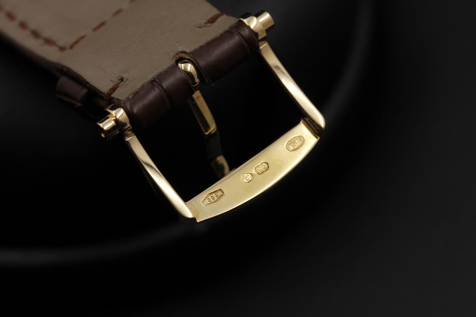 Watch Image 12