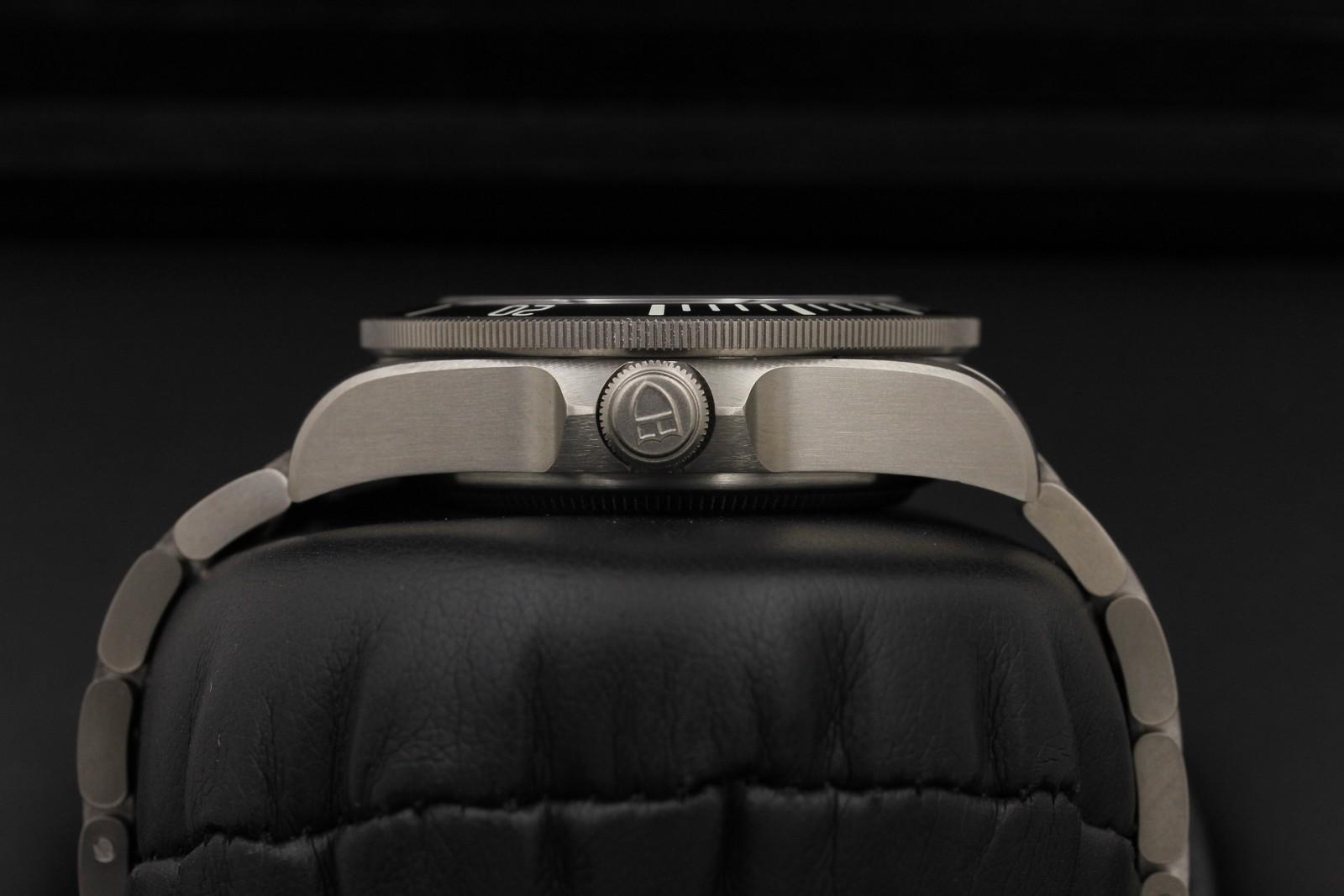 Watch Image 3