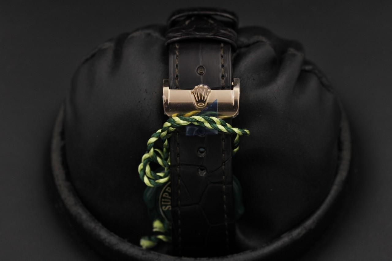 Watch Image 9