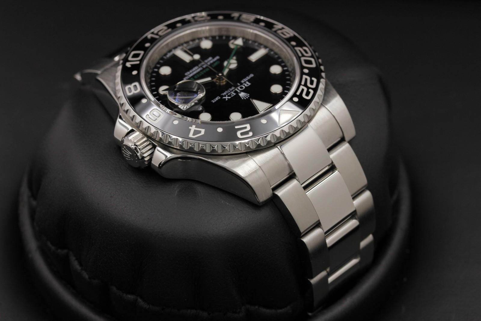 Watch Image 4