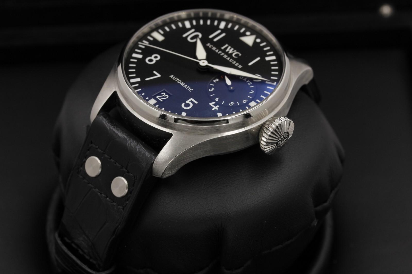 Watch Image 2