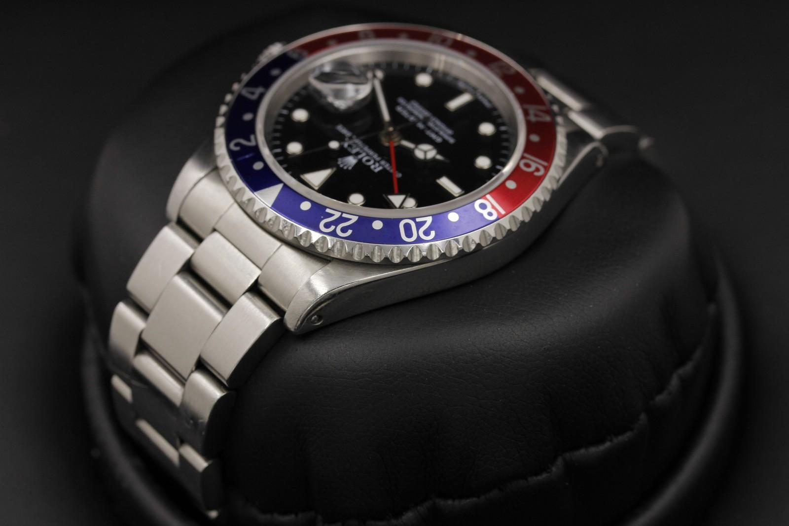 Watch Image 5