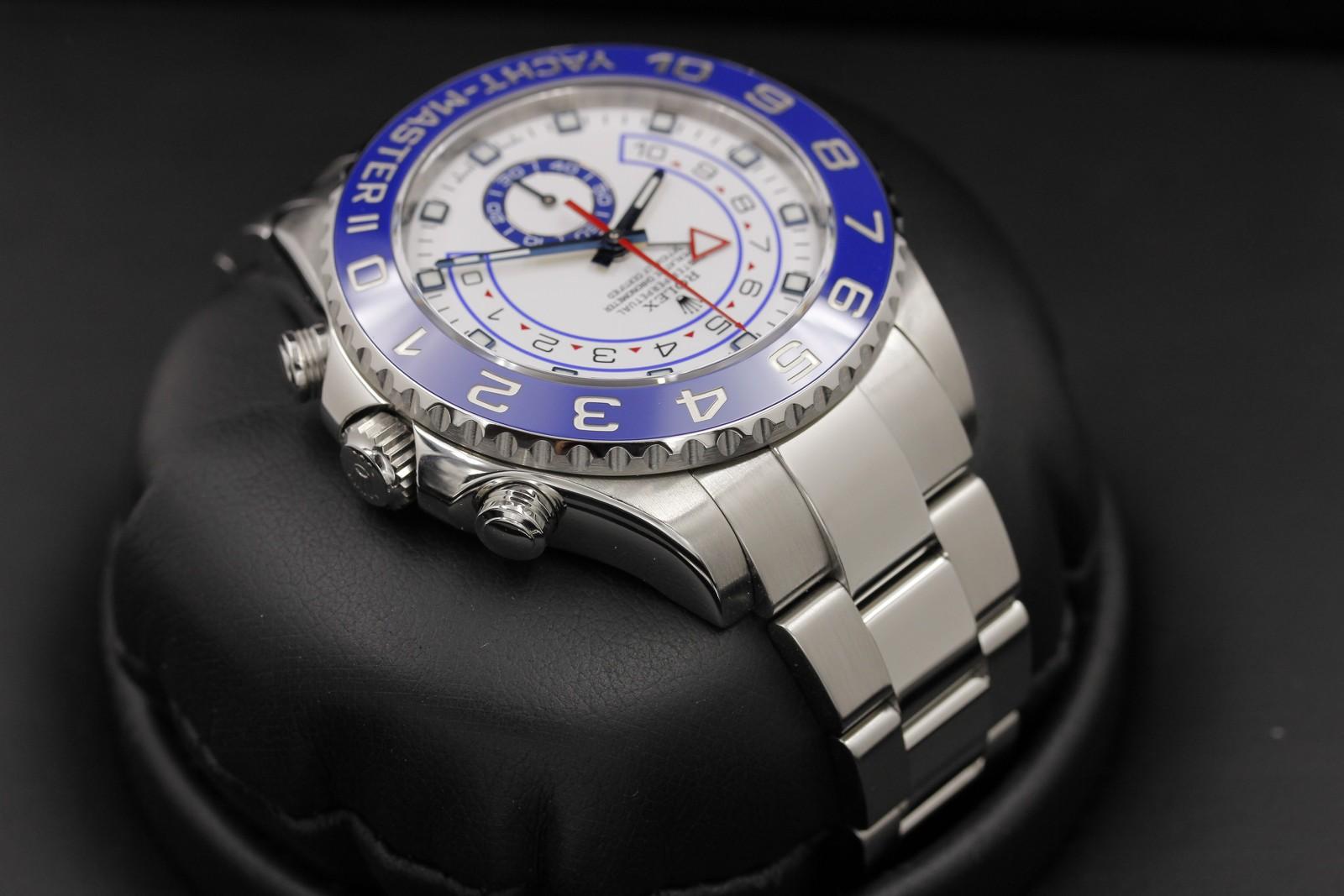 Watch Image 4