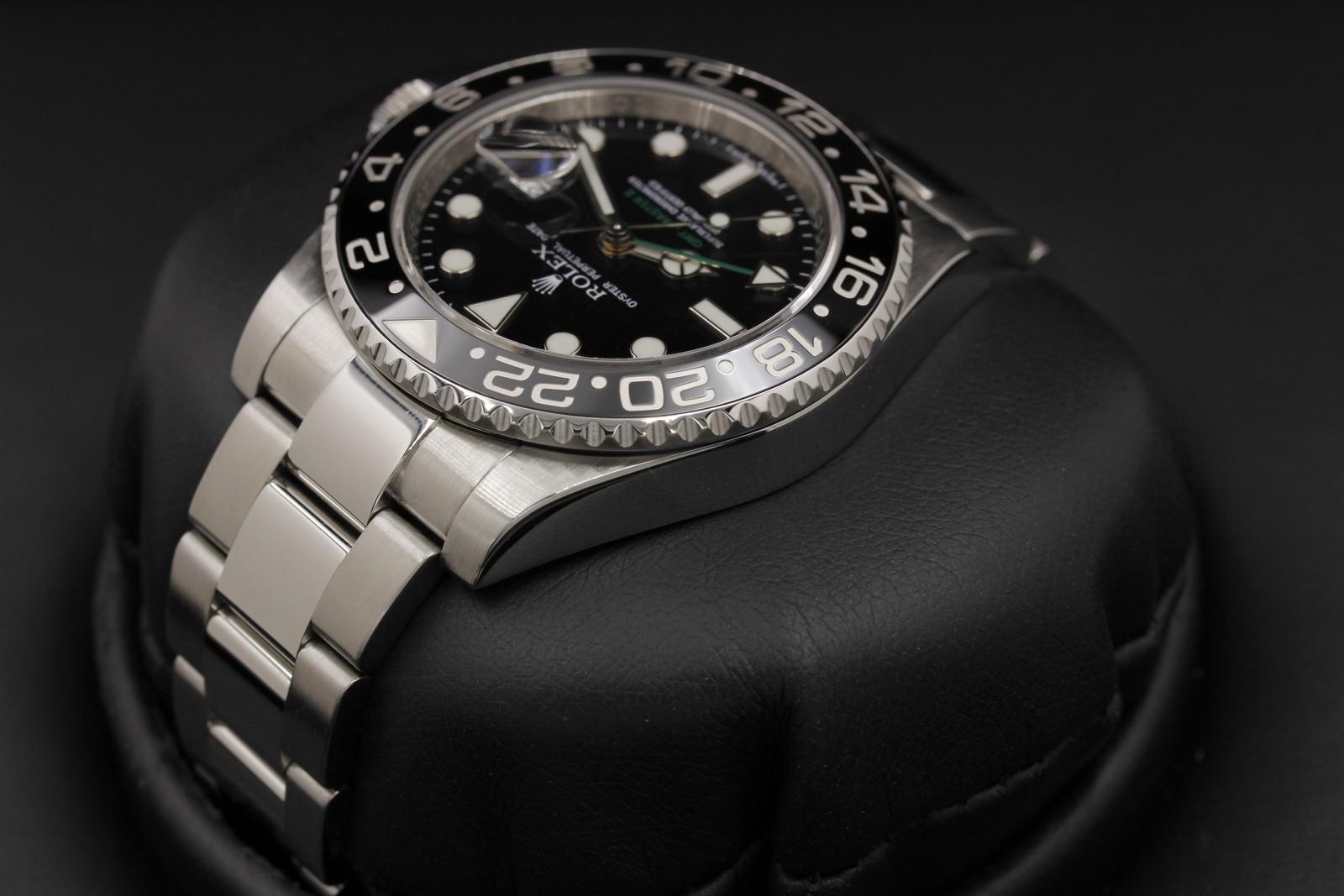 Watch Image 5