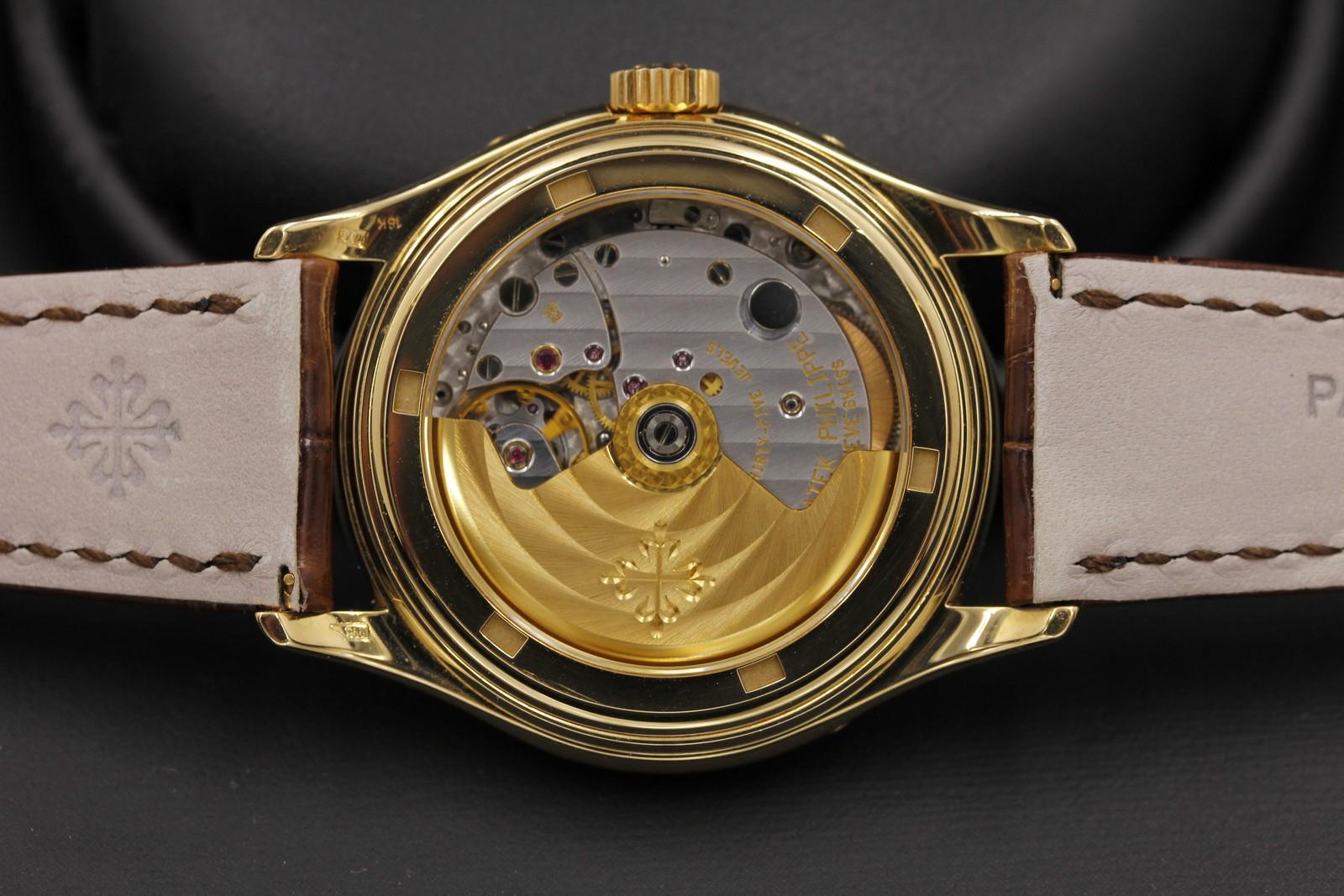Watch Image 10