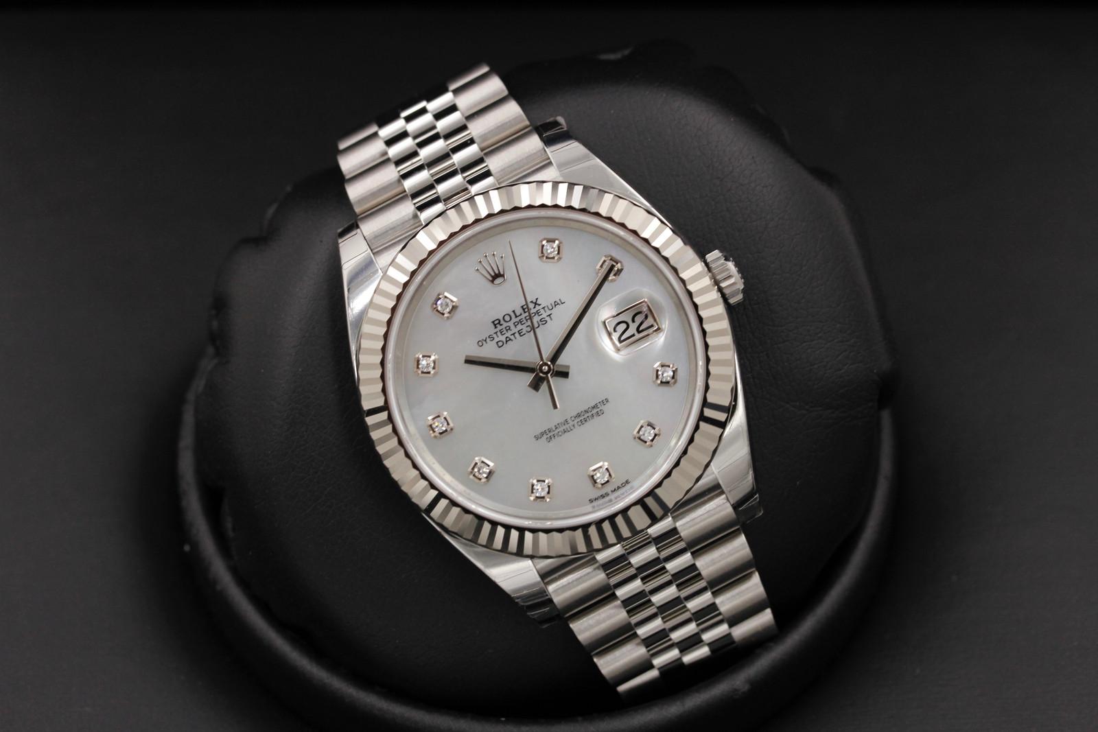 Watch Image 9