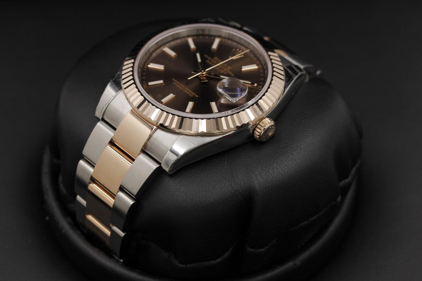 Watch Image 2