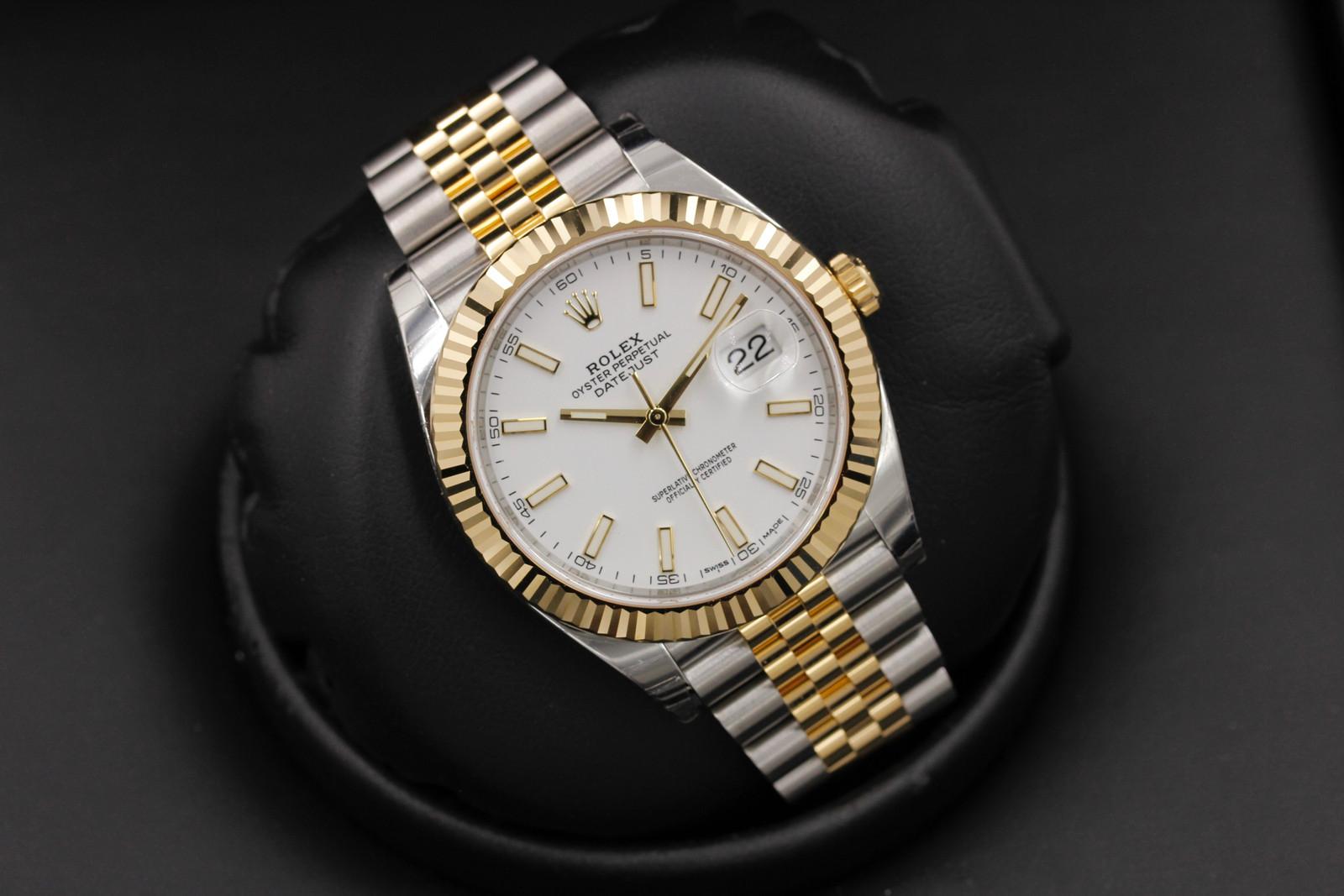 Watch Image 9